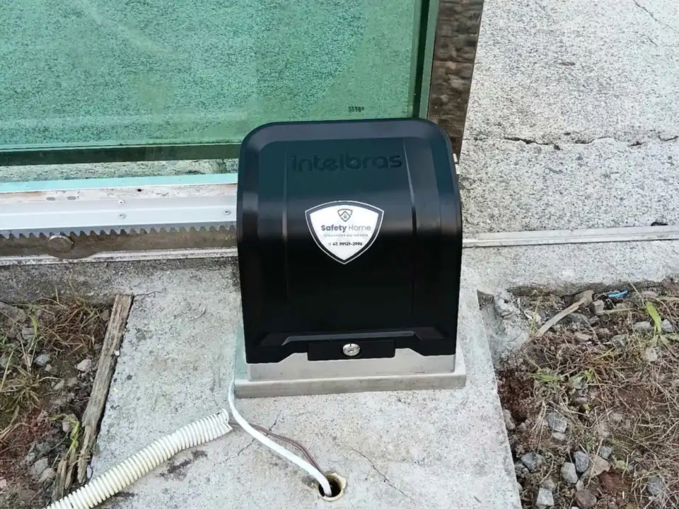 Motor novo de portão deslizante com o adesivo da Safety Home